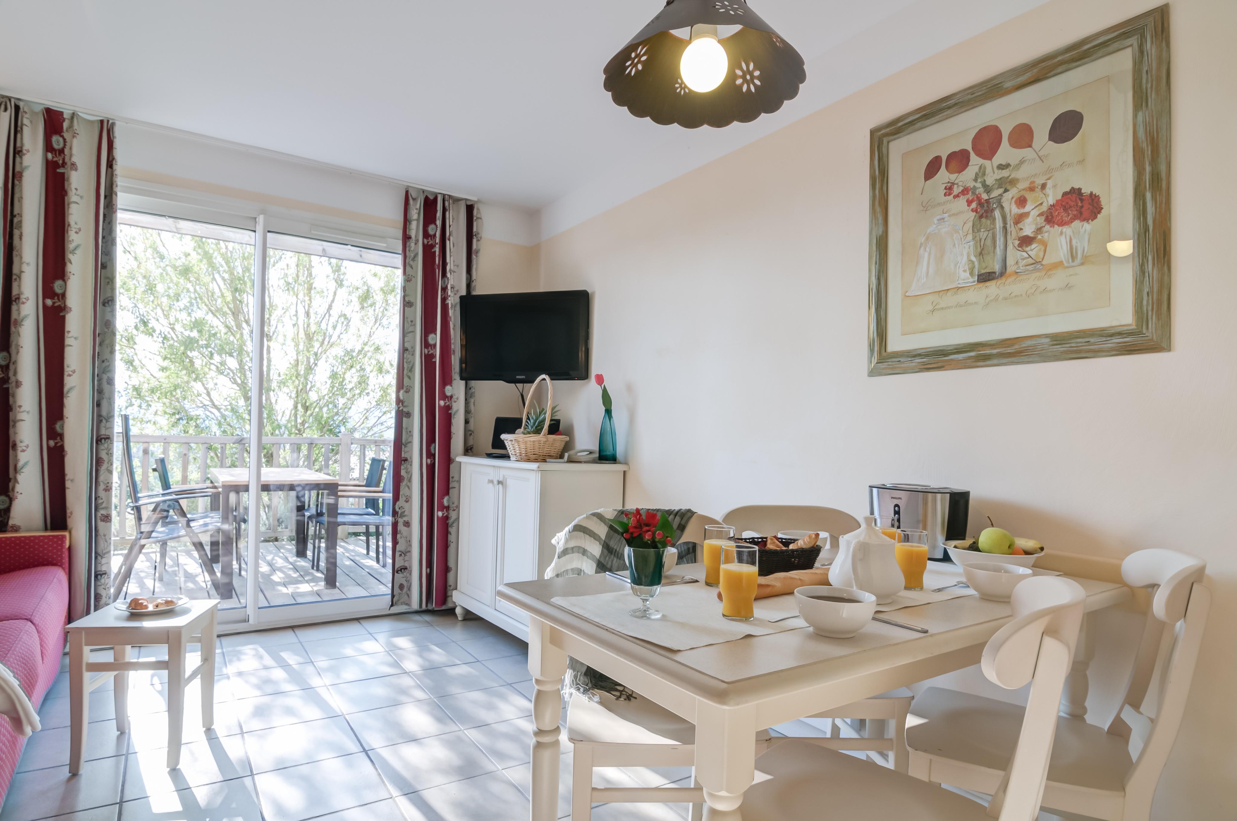 Village Pierre & Vacances Le Rouret 格罗斯皮埃雷斯 外观 照片