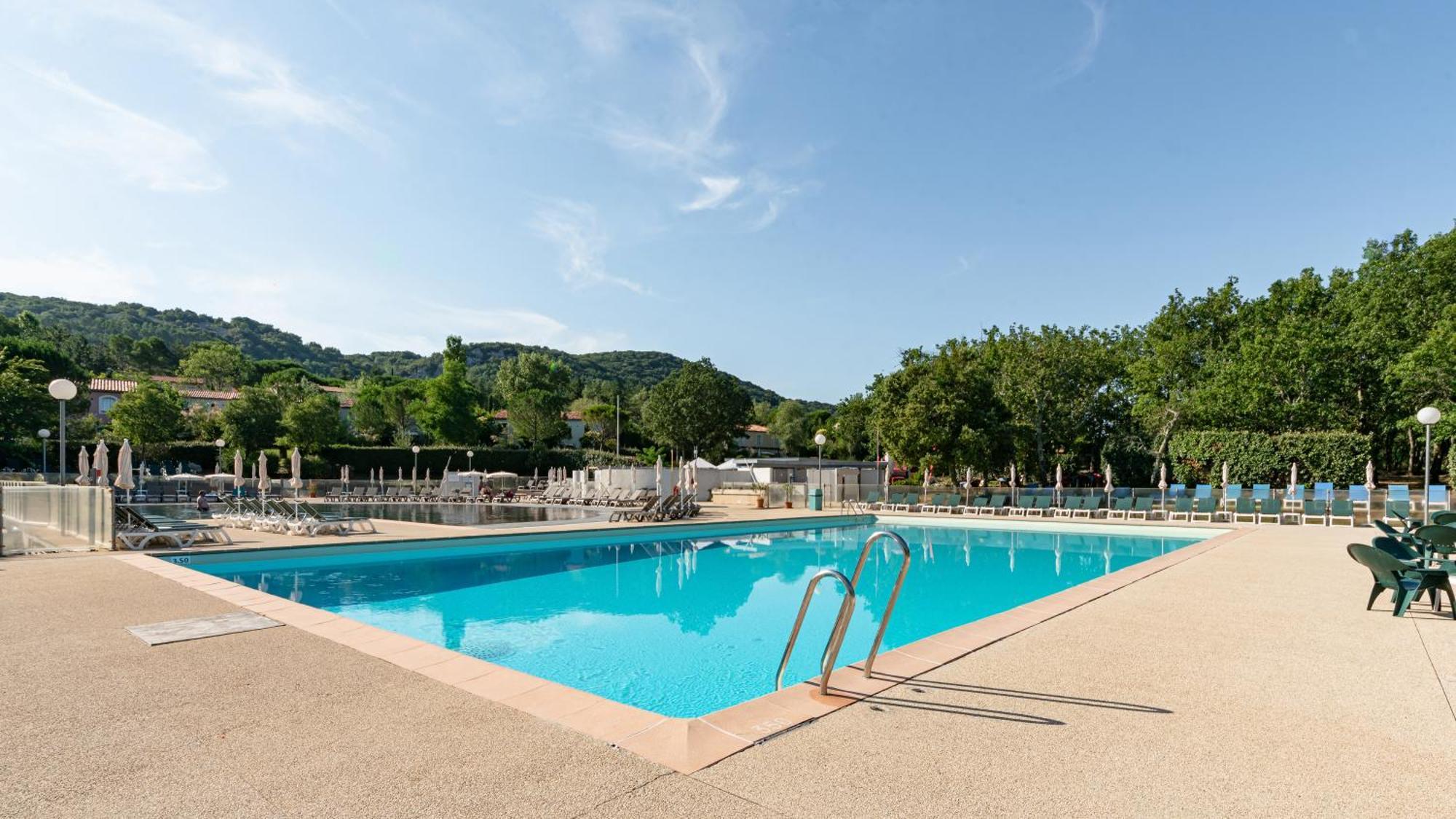 Village Pierre & Vacances Le Rouret 格罗斯皮埃雷斯 外观 照片